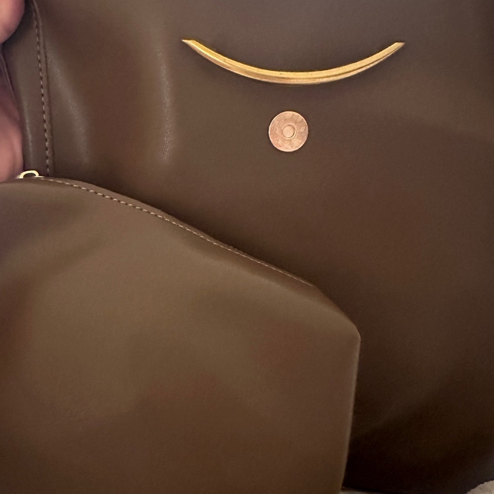 Beautiful PU Leather Bucket Bag Purse and Coin Bag Set - Picture 8 of 10